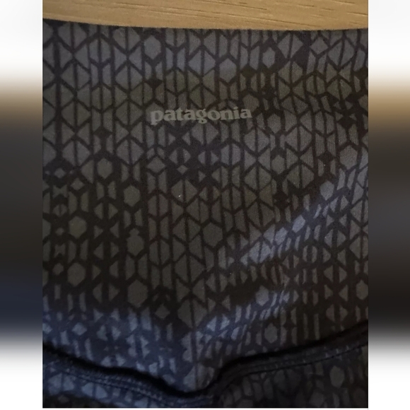 Patagonia W CenteredWomen's Black Patterned Leggings Size small, New Without Tag - Picture 5 of 8